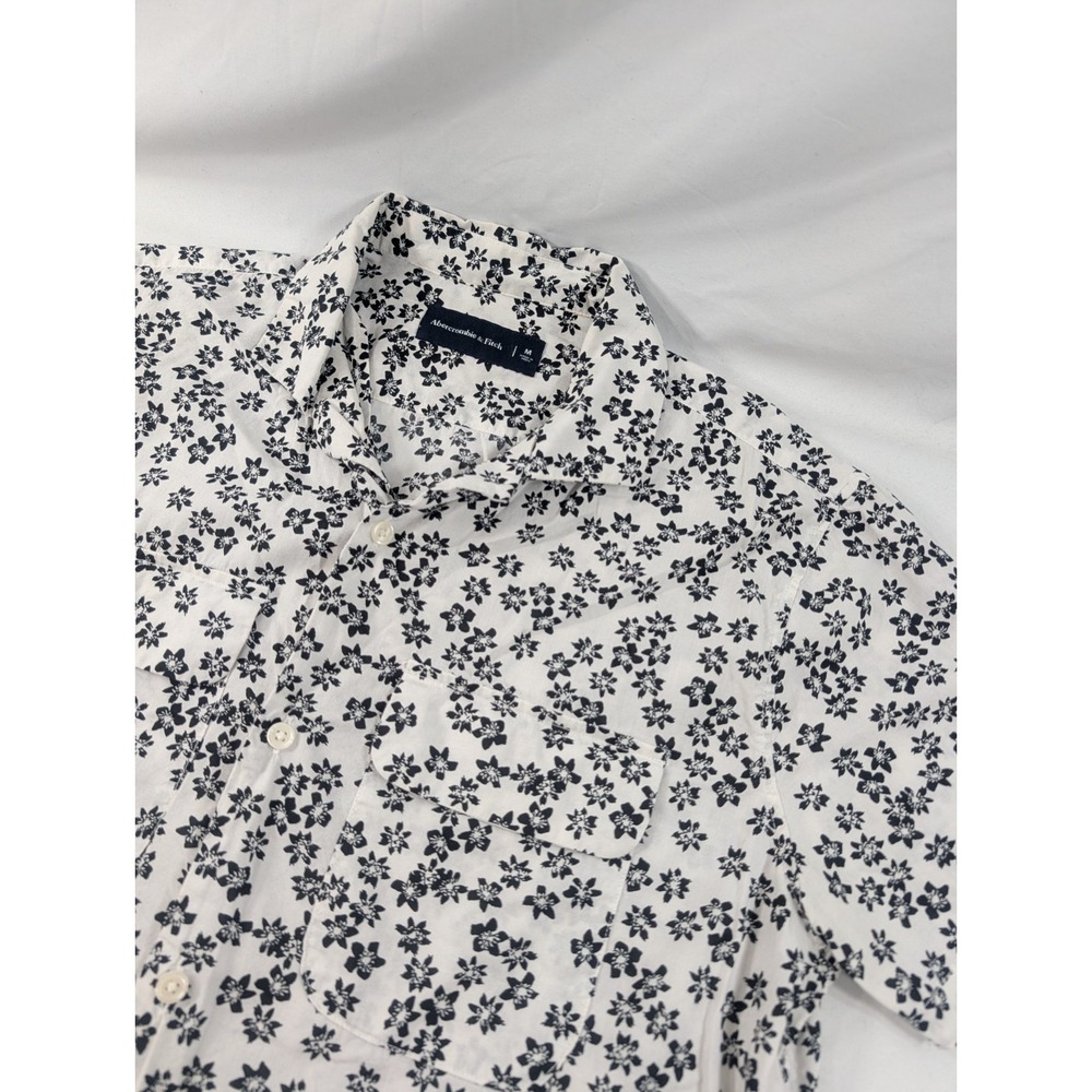 Abercrombie & Fitch Shirt Medium White Floral Camp Button Up Casual Light
